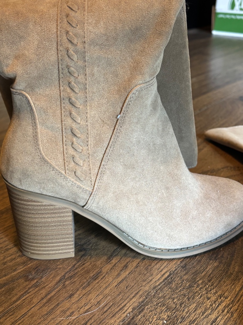 Universal Thread Tall boots - Picture 3 of 5